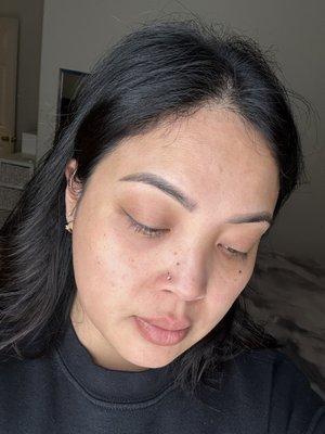 Healed ombré powder brows + eyeliner