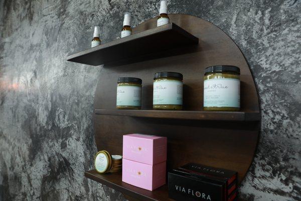 Locally made & non-toxic skincare and beauty products