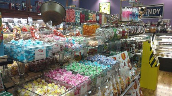 Uh oh, lots of taffy!