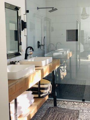 Fresh and elegant remodeled bathroom in Eagle, CO.