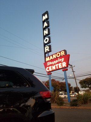 Lorenzo Manor Shopping Center