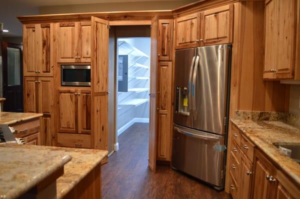 Add extra space to your kitchen with a hidden walk-in pantry. Perfect for storing high chairs, seasonal wares, extra dry food...