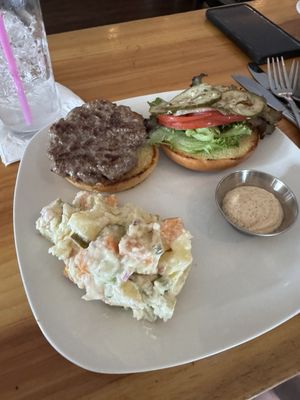 Smash burger with potato salad