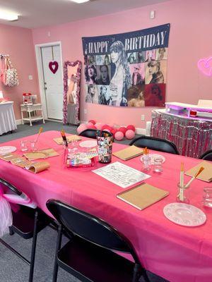 Taylor Swift Craft Birthday Party!