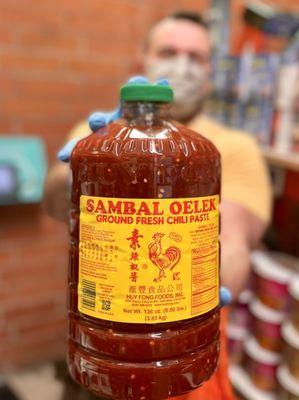 8.5 lbs of Sambal Oelek, yes please!