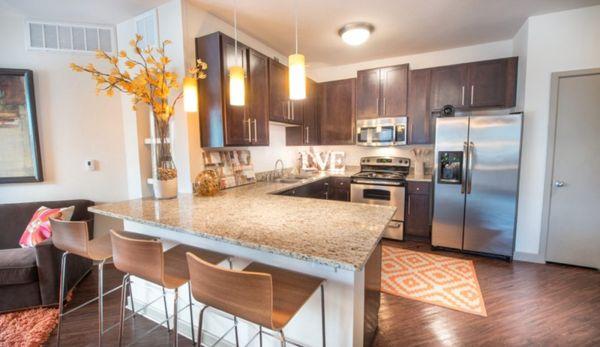 Highland Park West Lemmon offers upgraded kitchens with stainless-steel appliances,Our Highland Park apartments offer spaciou...