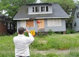 We make CASH offers on any kind of house, including Junkers, abandoned and zombie houses.