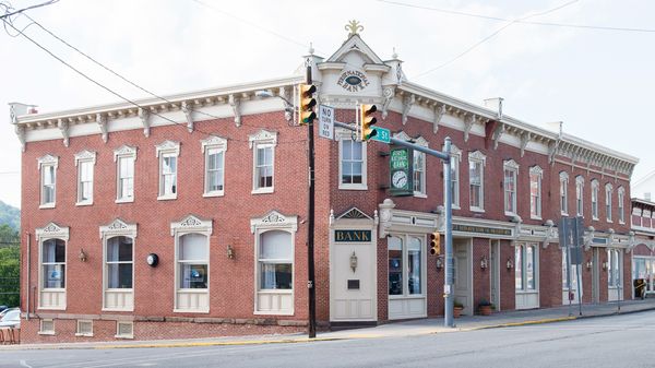 Pennian Bank's Headquarters located in Mifflintown, Pennsylvania