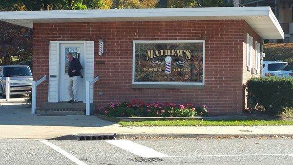 Mathews Styling Center