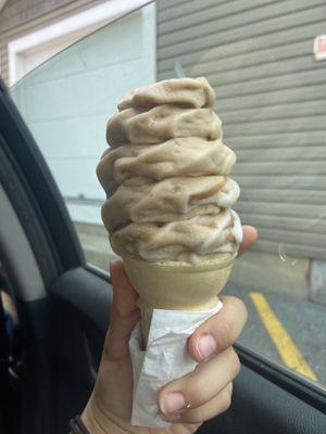 Vegan Maple Walnut Creemee