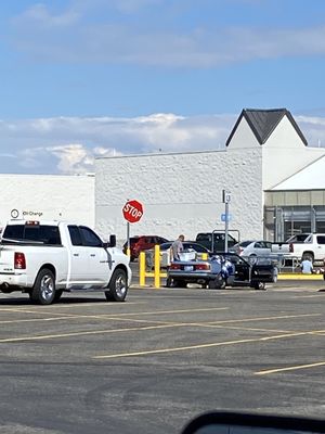 Person unloading their life into the lot and stealing power with no issues.