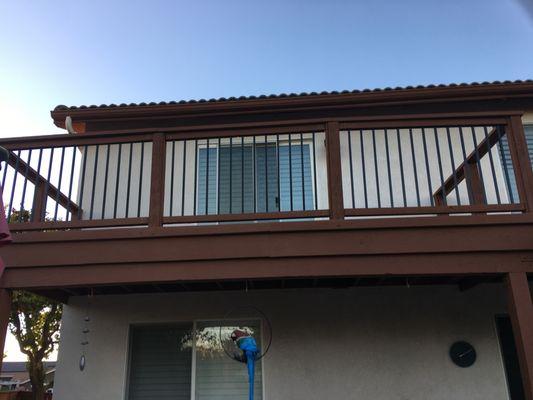 Deck refurbished and painted - new metal ballusters and railings by G's