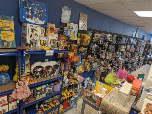 Vintage toys and collectibles