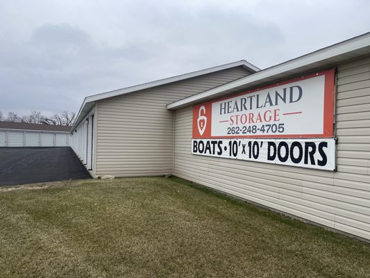 10'x10' doors and boat storage