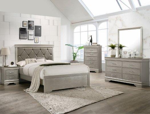 Amalia 4pcs Bedroom Set by CrownMark