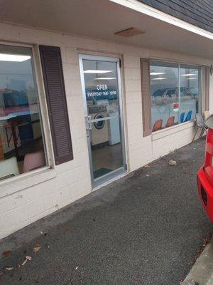 Holiday Coin Laundry