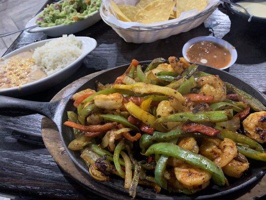 Shrimp Fajitas, with rice and yummy beans, plus fabulous guacamole