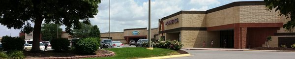 Hilltop Mall faces 2nd ave in Kearney NE.