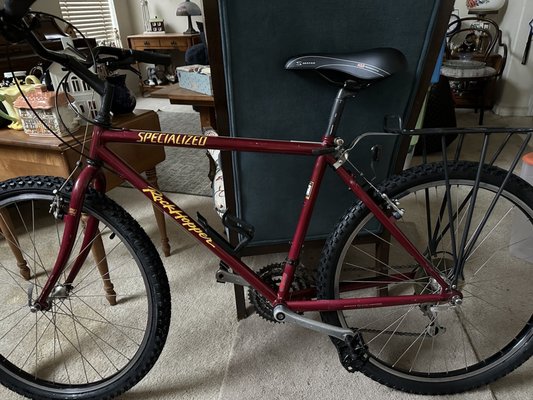 1990's Specialized Rockhopper mountain bike.