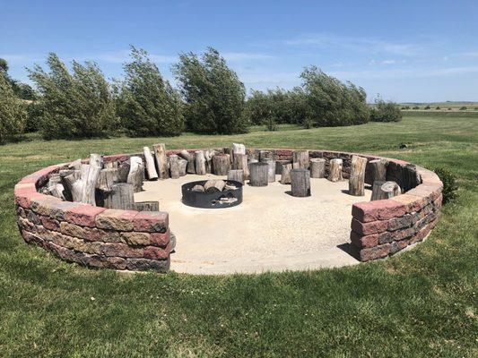 Fire pit with beautiful views!!