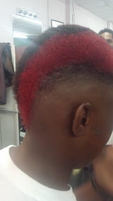 Design barber cut and color