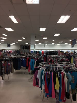 Fallas of Brockton -- Westgate Mall : 200 Westgate Drive, Brockton           Interior