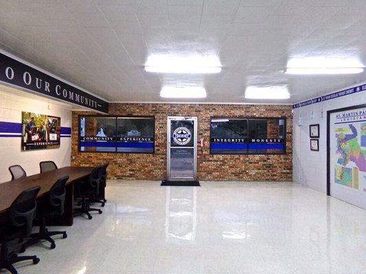 Meeting area in the Brian Douglas Theriot Campaign Headquarters.