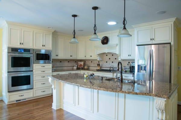 Kitchen Renovation with Custom Cabinets