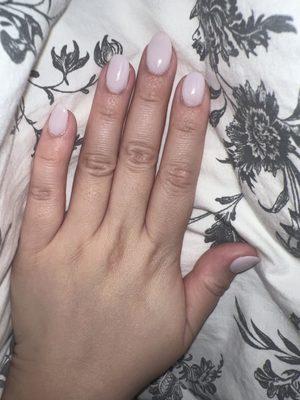 Dip powder round nails done by Regina !