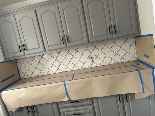 The after photo of the backsplash installed