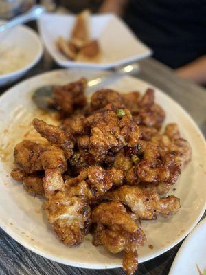 Kkangpunggi (Spicy Fried Boneless Chicken)