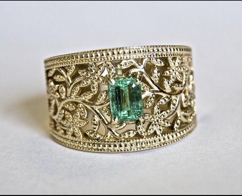 18k Custom Columbian emerald ring