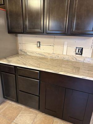 Beautiful new quartz countertop!