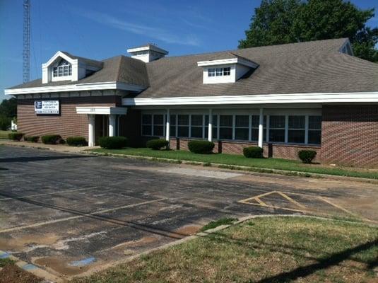 Main office at 1515 S Glenstone, Springfield, MO  65804 NE corner of property