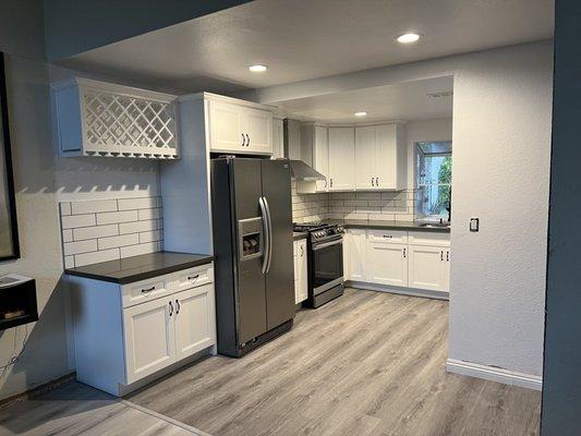 Kitchen cabinets and Quartz countertop.