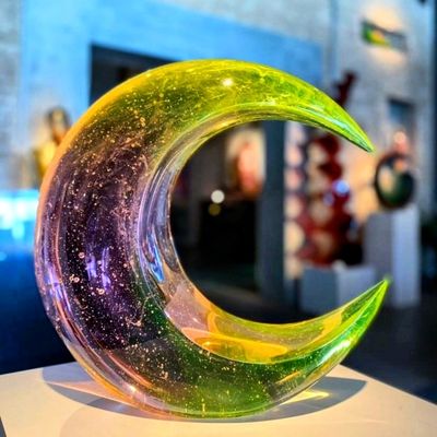 Ela Smrcek glass sculpture