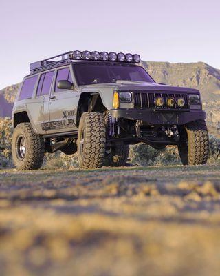 Our custom built long travel Jeep Cherokee. This jeepspeed is equipped with king shocks, raceline wheels, gladiator x comp tires, kc hilites