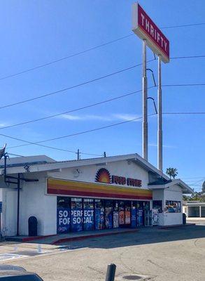 Thrifty Gas Station