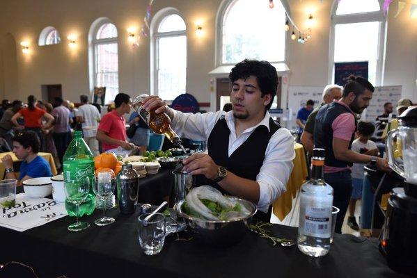 Bebidas en La Barra de Todos