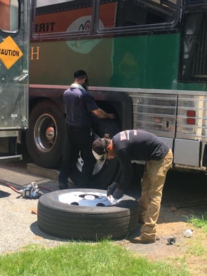 MM Tires - Installing New Bus Tires