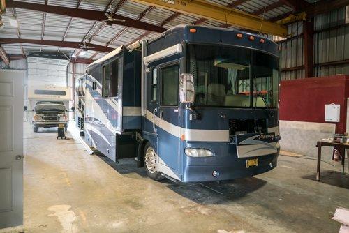 RV Service Garage Class A