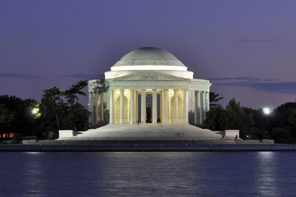 Thomas Jefferson Memorial at dusk