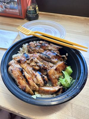 Chicken teriyaki bowl with brown rice