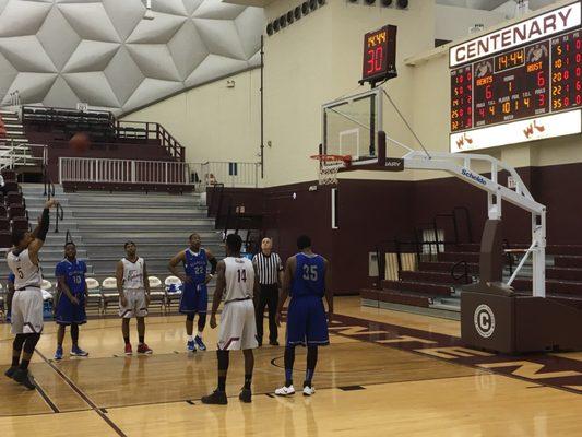 12/19/16 Monday afternoon. Gents Basketball (Grey) vs Rust College Bearcats (Blue) of Mississippi. 1st period action! Gold Dome!