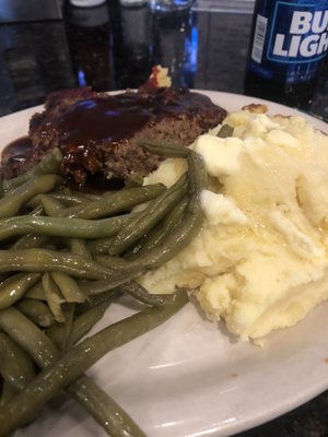 Meatloaf, green beans and mashed potatoes. So delicious