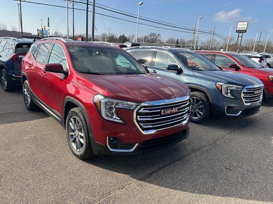 2024 GMC Terrain SLT