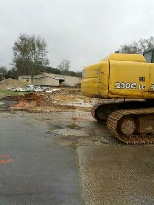 Apparently, this joint is now closed. That barren space behind the backhoe is where Attitudes used to be. It is vanished...