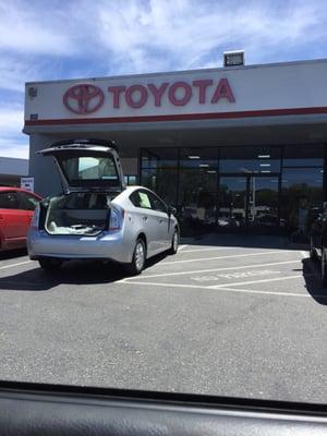 This Hertz location is inside the Toyota dealership.