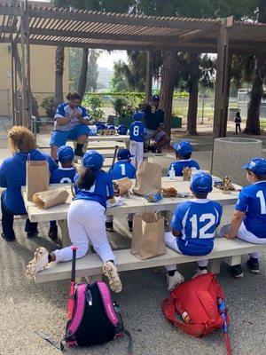 2021 trophy presentation RBI Dodgers.