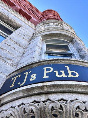 TJ's Pub